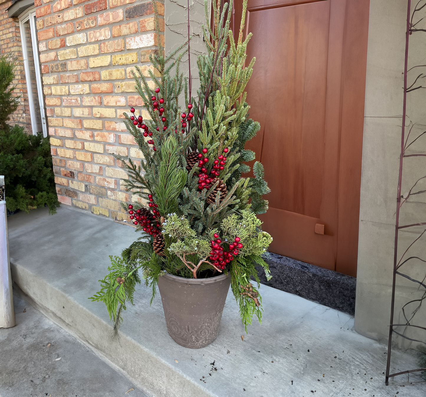 Small Holiday Planter <12'' Diameter